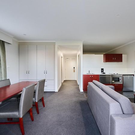 Hotel Abode Narrabundah Canberra Esterno foto